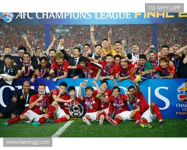 广州足球队战术争议引发热议球迷对球队未来发展看法不一 广州足球队战术争议引发热议球迷对球队未来发展看法不一